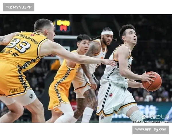 郭艾伦错失NBA机会转战表演赛 球迷直言这样下去将影响职业生涯